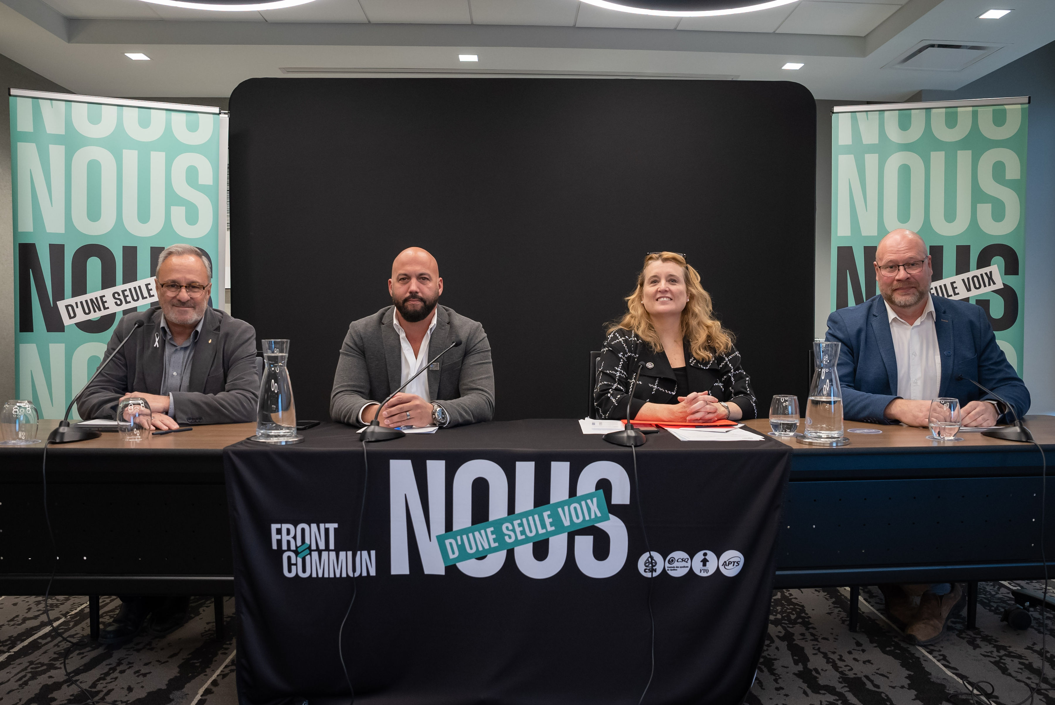 Réaction du Front commun au rapport de l’ISQ sur la rémunération des employé·e·s de l’administration québécoise - APTS Réaction du Front commun au rapport de l’ISQ sur la rémunération des employé·e·s de l’administration québécoise - APTS