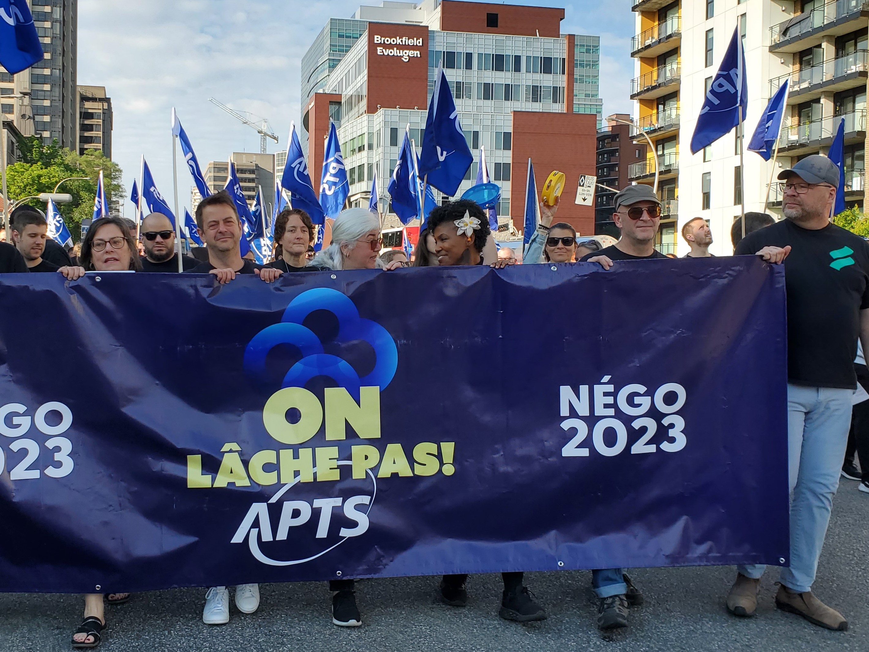 15.06.2023 Manifestation aux portes de l'Ontario - APTS