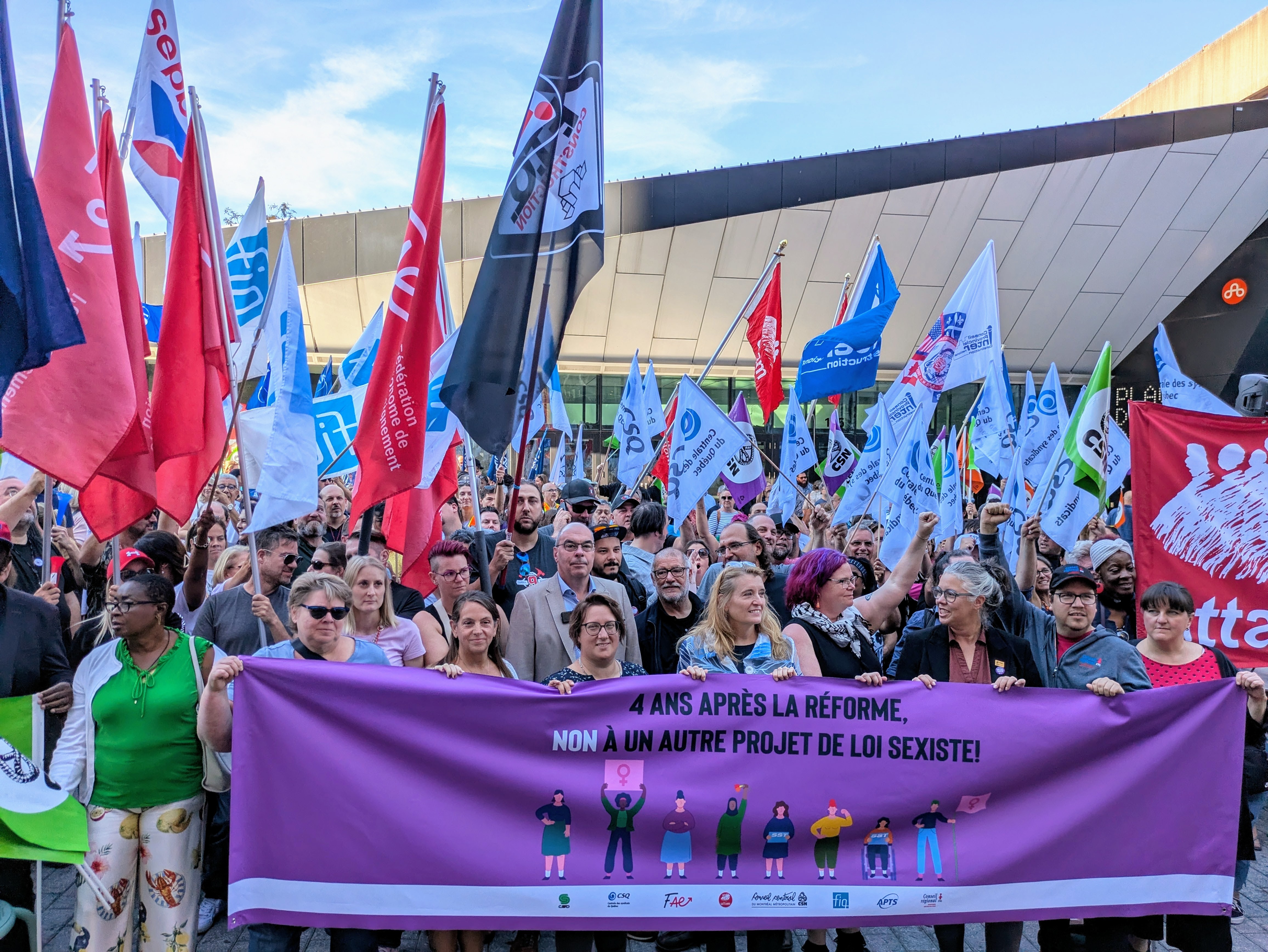 Occupational health and safety | Legault government wants to create  a sexist and dangerous system for public institutions - APTS Occupational health and safety | Legault government wants to create  a sexist and dangerous system for public institutions - APTS